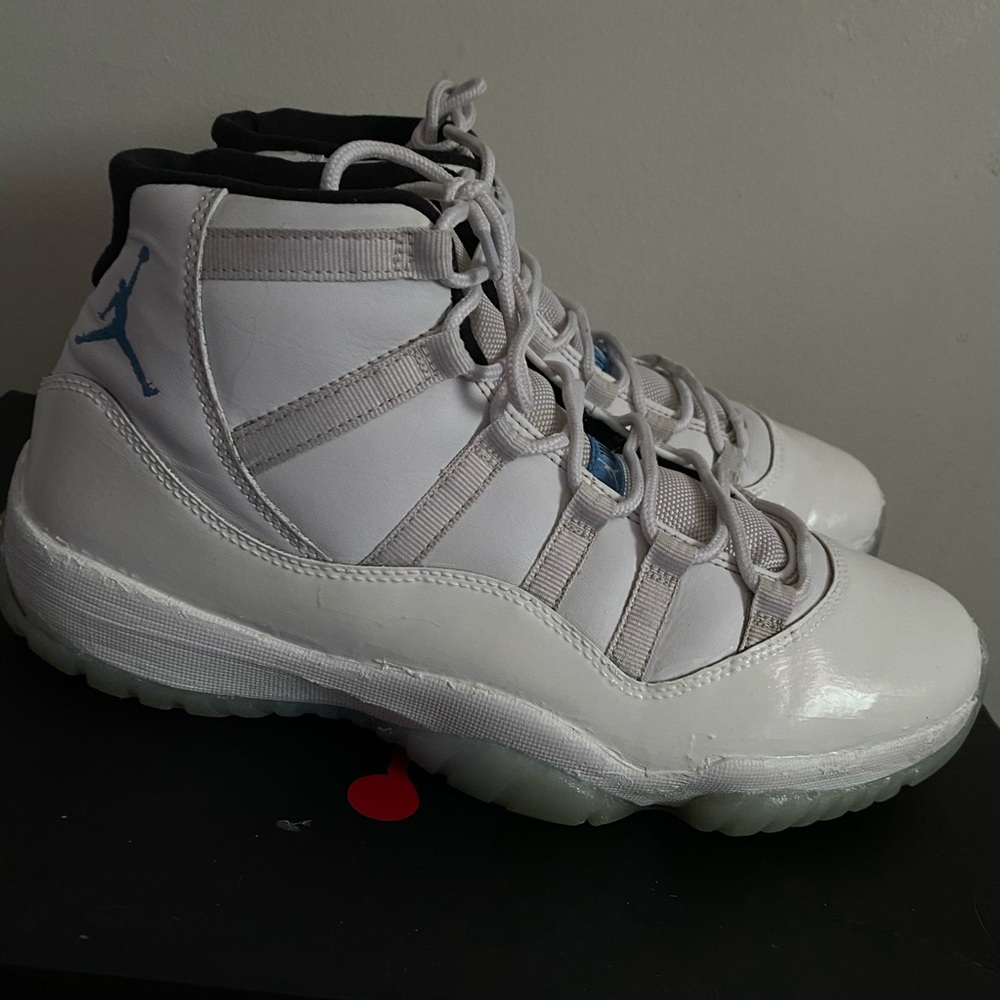 Jordan 11 “legend blue” 2014 release